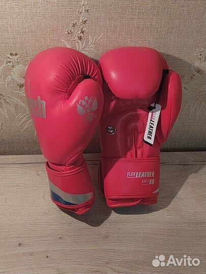 Боксерские перчатки Clinch Olimp