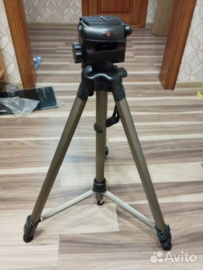 Штатив для фотоаппарата профессиональный