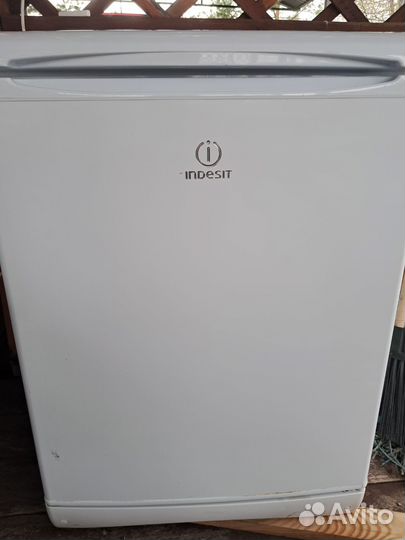 Холодильник Indesit tt 85