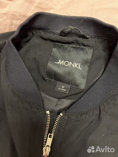 Бомбер женский Monki