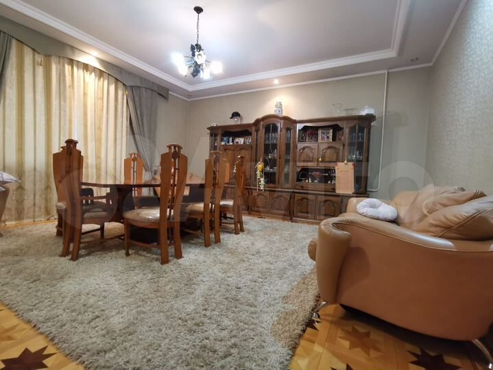 Дом 320 м² на участке 5 сот.