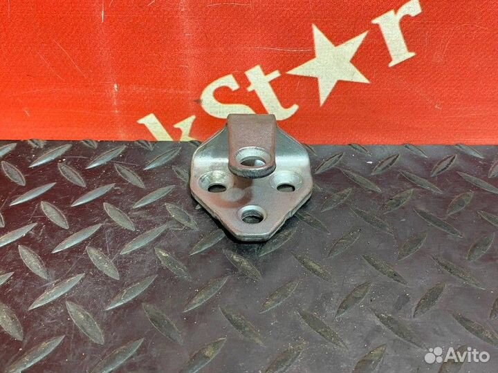 Ответная часть замка двери Renault T, Volvo FH