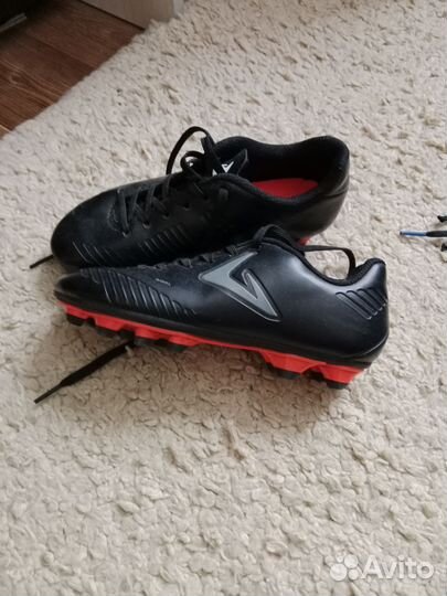 Футзалки и бутсы 32-33 размер