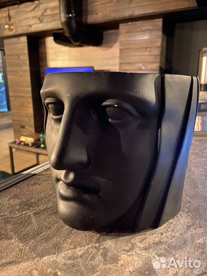 Ваза кашпо голова