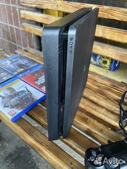 Sony PS4 slim 1tb