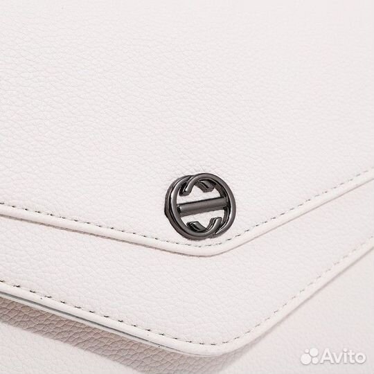 Сумка женская на магните, цвет белый