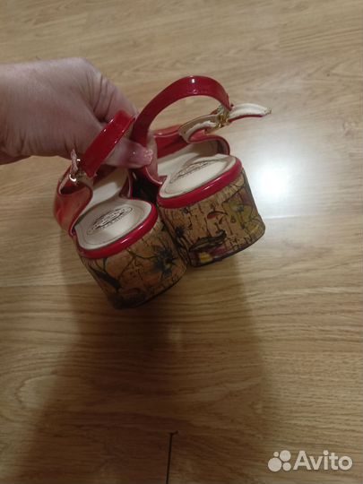 Летняя женская обувь