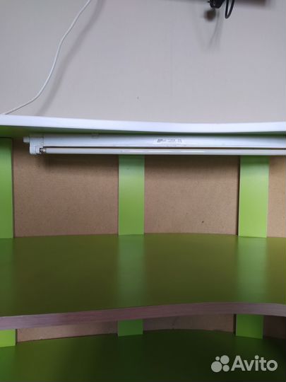 Стол-этажерка