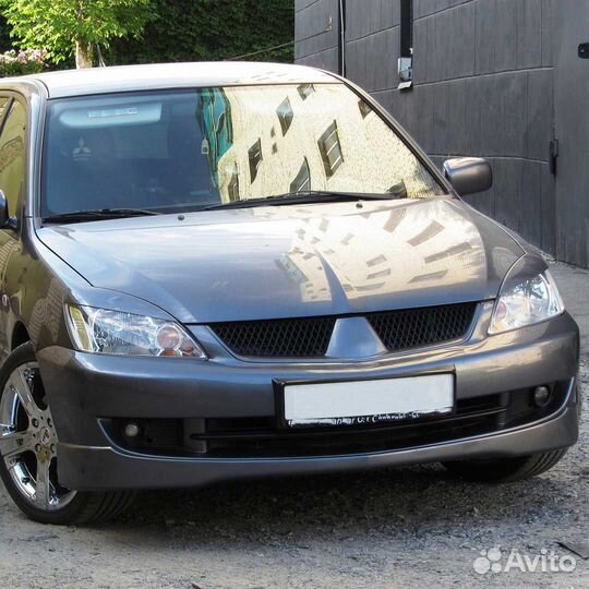 Ресницы передней оптики узкие Митцубиси Лансер 9