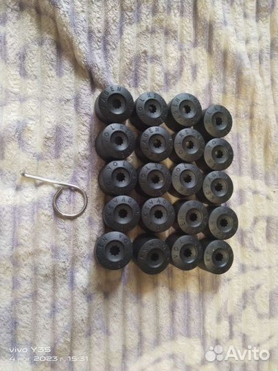 Колпачки колесных болтов