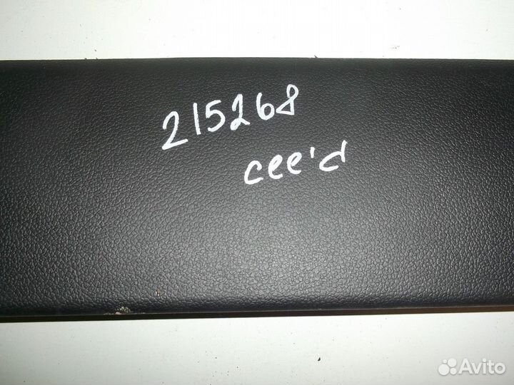 Обшивка двери/крышки багажника (Kia Ceed)