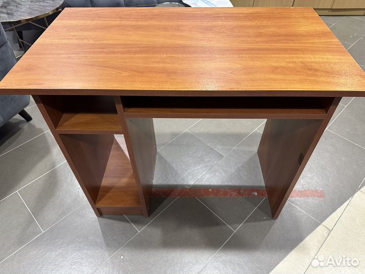 Шкаф пенал,стол,тумба