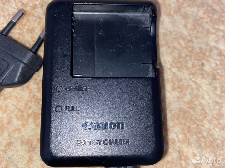 Зарядка для видеокамеры canon