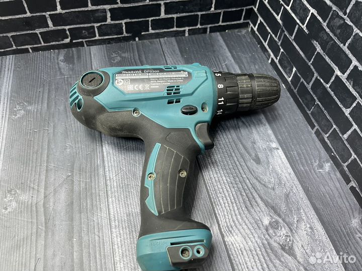 Дрель-Шуруповерт Сетевая Makita DF0300