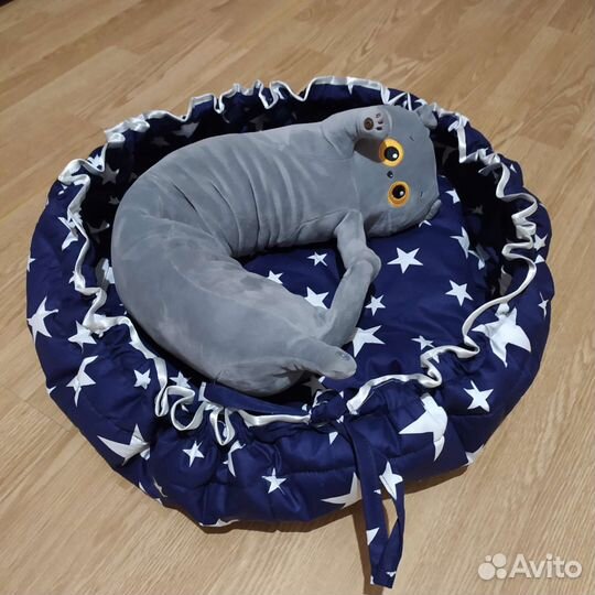 Лежанка для кошек и собак