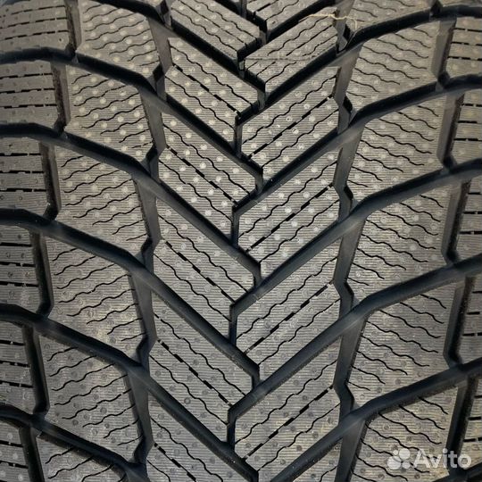 Michelin X-Ice Snow 275/40 R21 107H