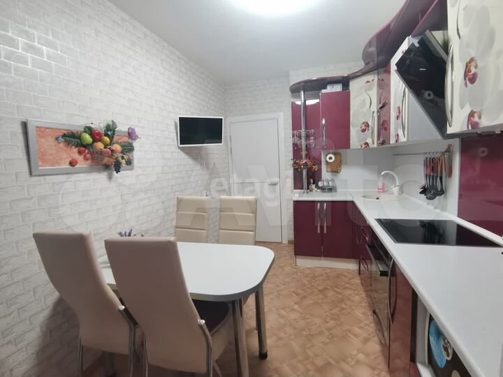 3-к. квартира, 70,6 м², 2/10 эт.