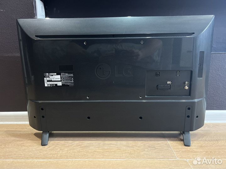 Телевизор LG 32 (80 см)