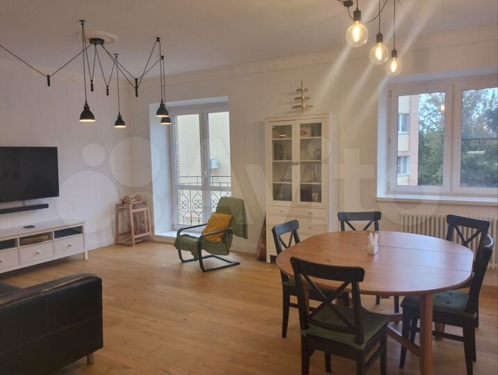 4-к. квартира, 140 м², 2/5 эт.
