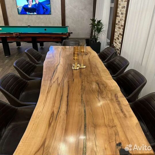 Стол из цельного слэба