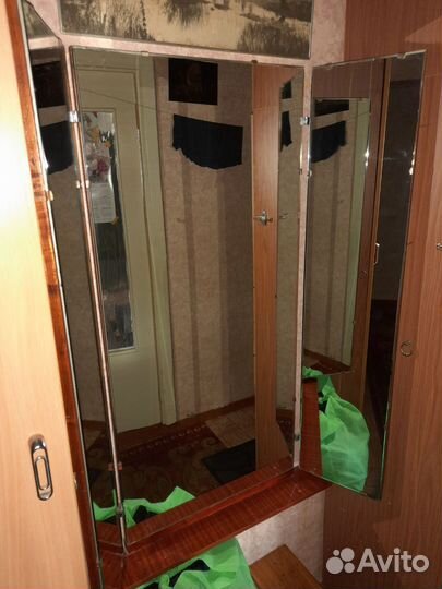 Зеркало от трюмо