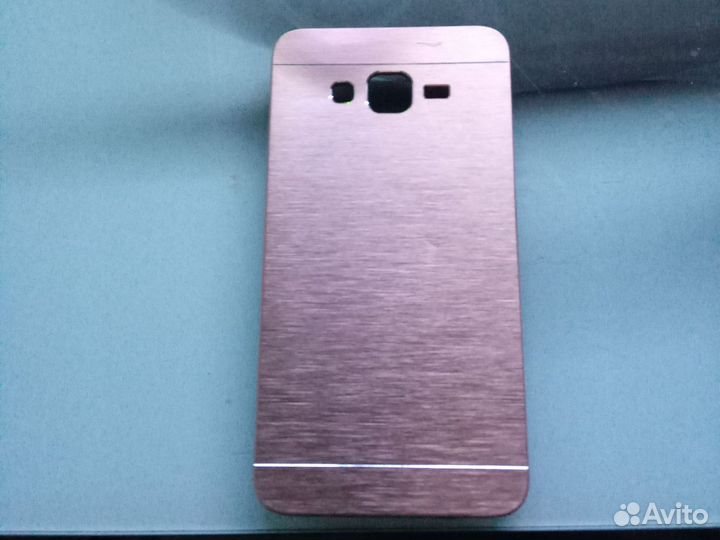 Задняя крышка телефона