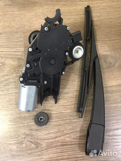 Моторчик стеклоочистителя задний Ford Focus III