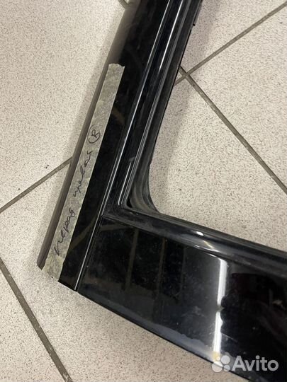 Дверь передняя правая Cadillac Escalade GMT 900