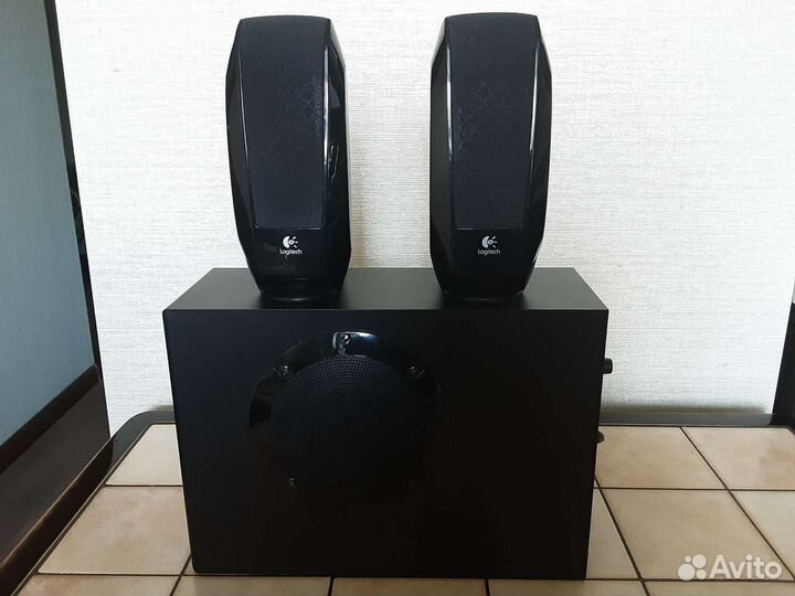 Компьютерные колонки с сабвуфером