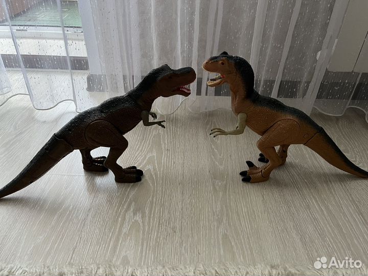 Динозавры игрушки