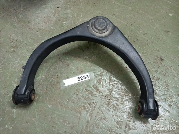 Рычаг передний правый верхний