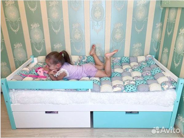 Детская деревянная кровать-тахта