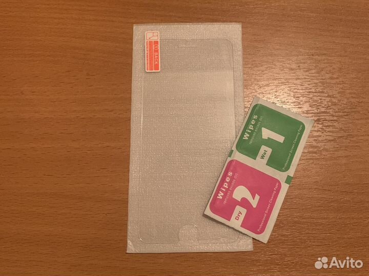 Защитное стекло на iPhone 7