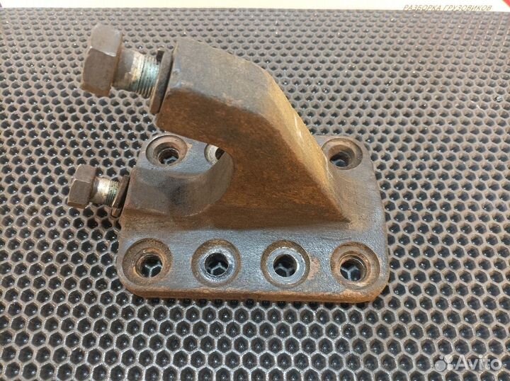 5308291909040 Кронштейн реактивной тяги камаз 5490