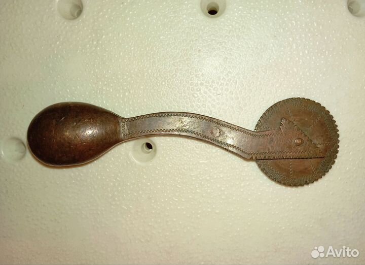 Тесторезка старинная