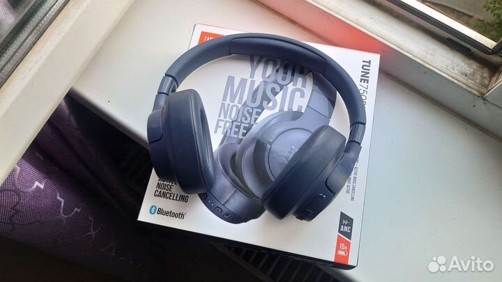 Беспроводные наушники JBL