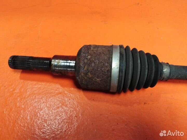 Привод задний правый Ford Escape 2005