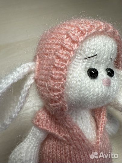Игрушка Вязаный зайка