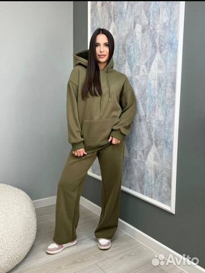 Костюм женский