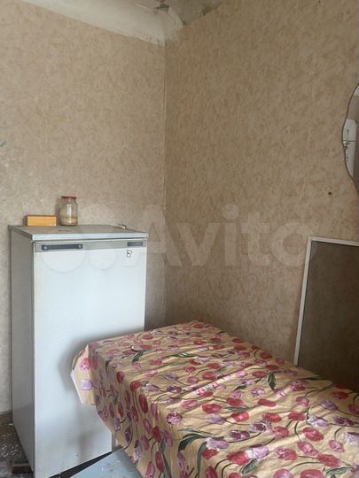 Комната 12 м² в 5-к., 4/4 эт.