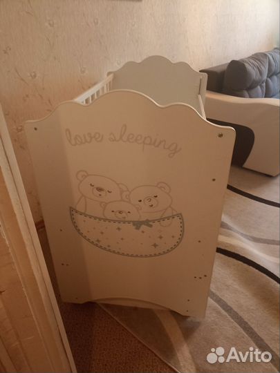 Детская кроватка