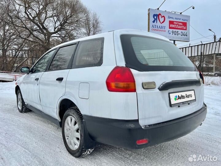 Nissan AD 1.3 AT, 2001, 250 000 км