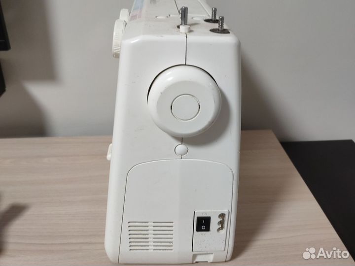 Швейная машина Janome бу