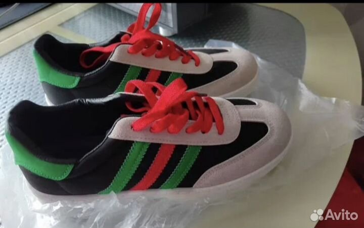 Кроссовки, кеды новые 38