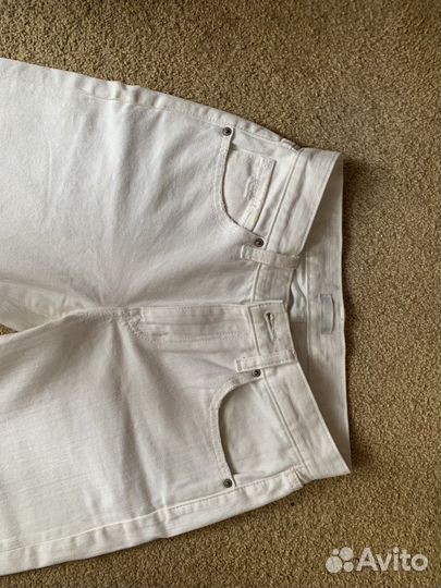 Джинсы белые uniqlo