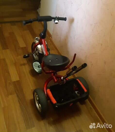 Велосипед с родительской ручкой