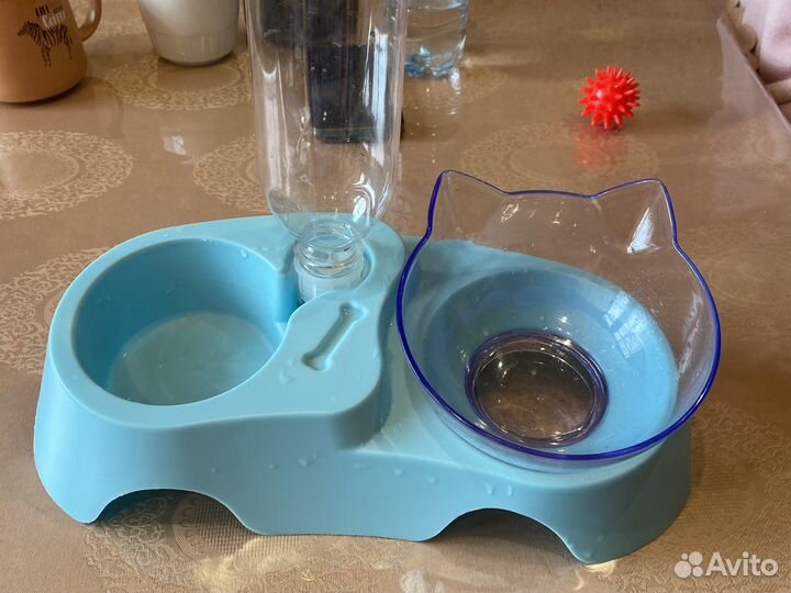 Миска с поилкой для кошек