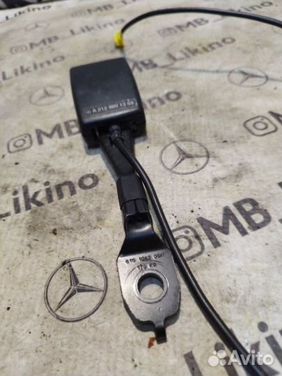Замок ремня безопасности передний Mercedes E-Class