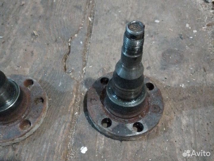 Цапфа задняя Volkswagen Golf 3