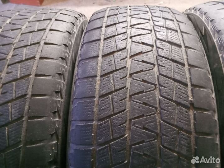 Bridgestone Blizzak DM-V1 265/65 R17